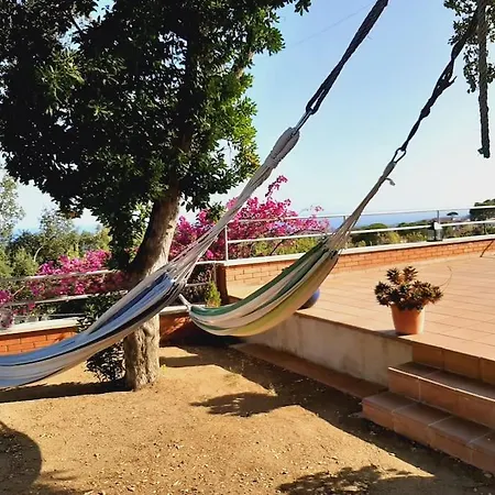 Holiday home Casa Roure-4br-piscina Privada-bbq-vistas Mar-ping Pong